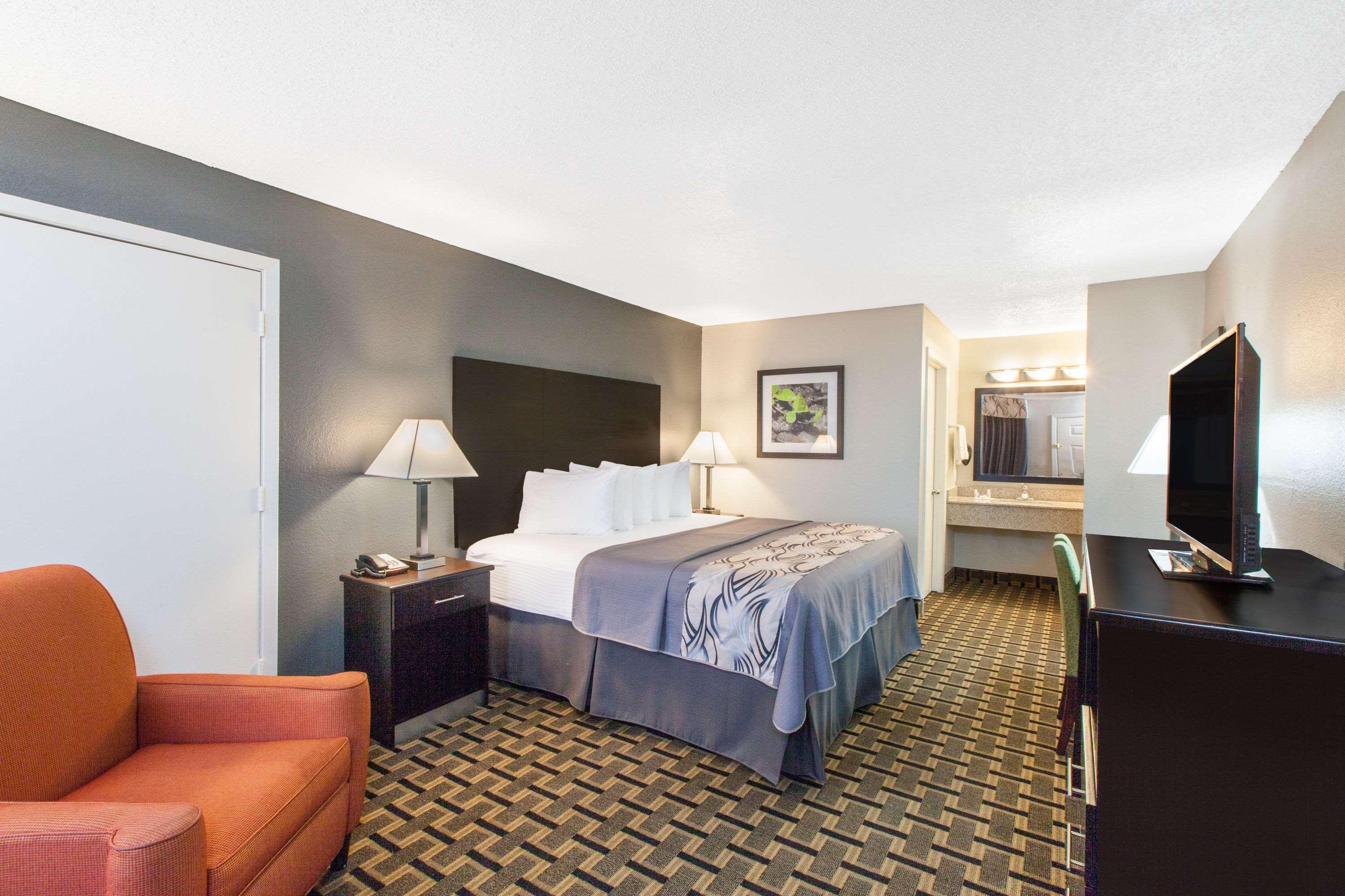 Days Inn By Wyndham Ennis Exteriér fotografie