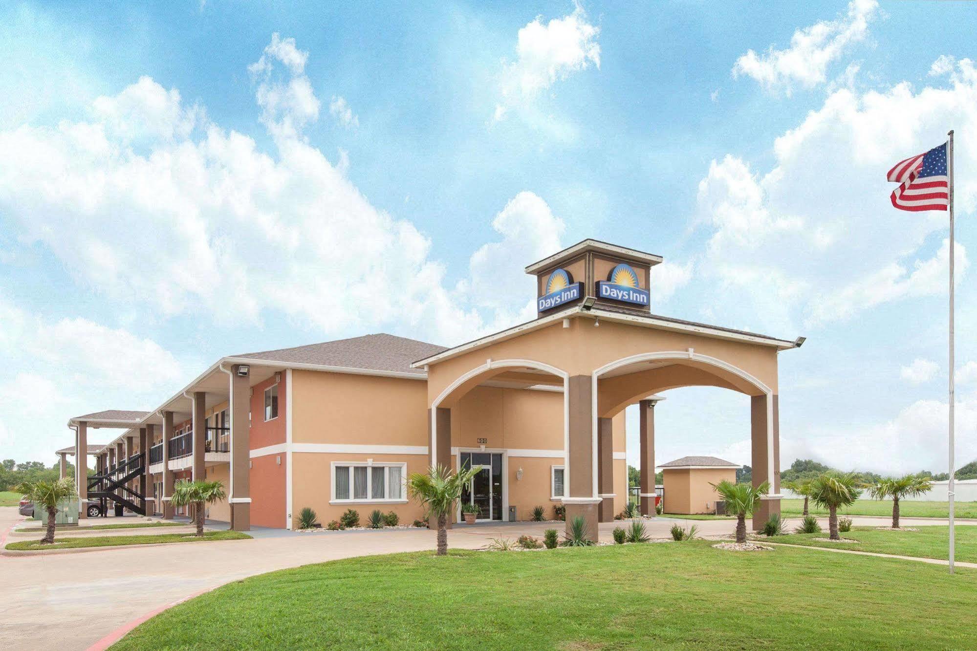 Days Inn By Wyndham Ennis Exteriér fotografie